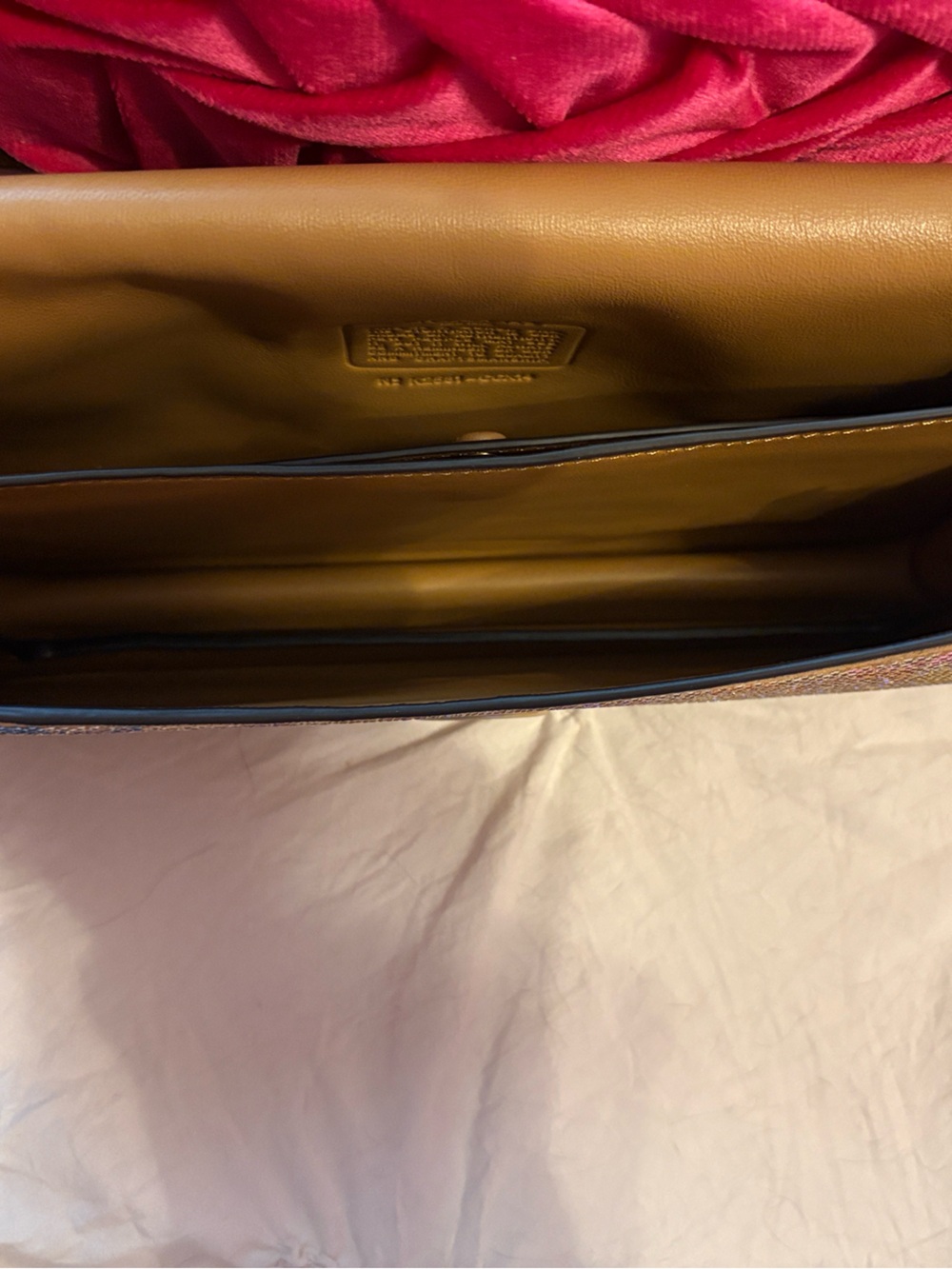 Tabby Shoulder Bag 26 In Crystal Signature - Picture 15 of 15